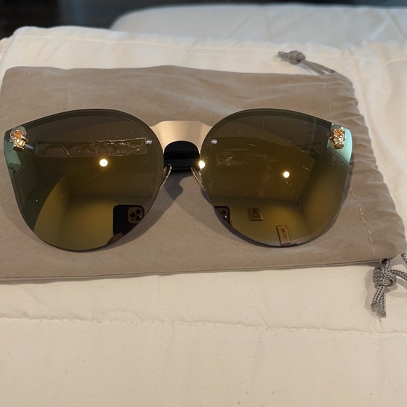 Brand new unsex sunglasses gold and brown - Picture 6 of 8